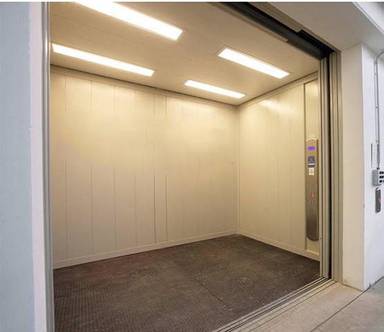 载货电梯