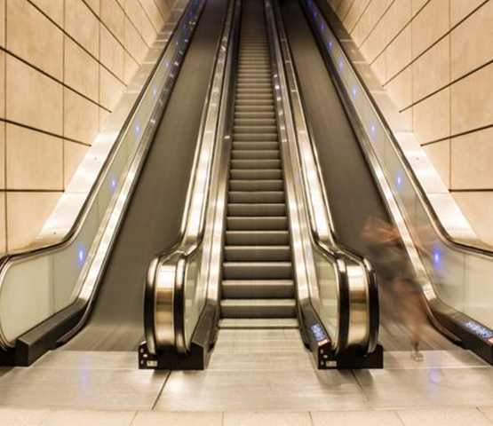 自动扶梯